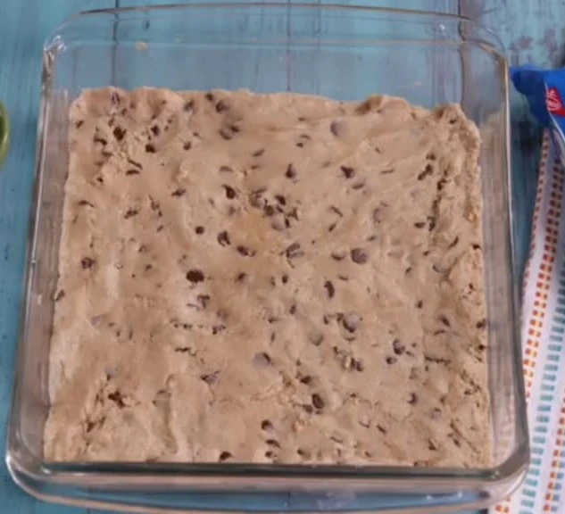 Create a Thin Cookie Dough Layer