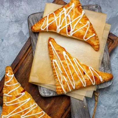 Love Caramel Apple Turnovers