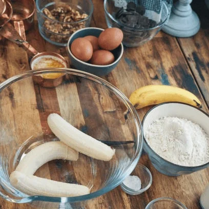 4 Ingredientsto Make Banana Bread