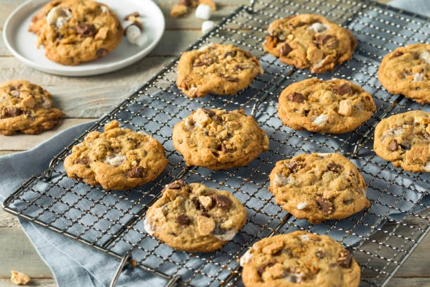 Bake and Cool s'more cookies